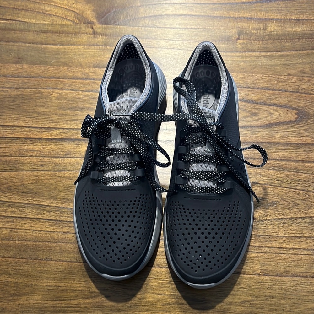 Crocs Men’s size 10 LiteRide